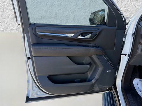 Used 2023 GMC Yukon Denali w/ Denali Reserve Package image 23