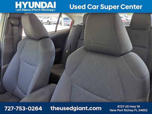 Used 2021 Toyota Corolla LE FWD image 7