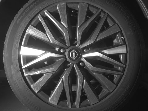 Used 2025 Nissan Altima 2.5 SV FWD image 15