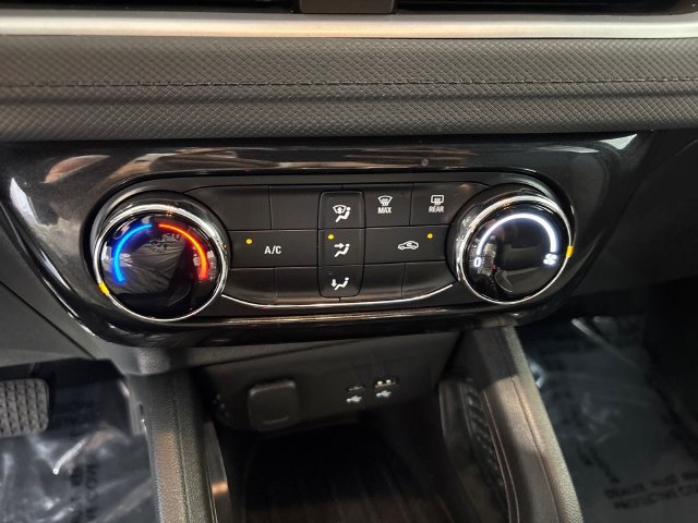Used 2026 Chevrolet TrailBlazer LT AWD/4WD image 13