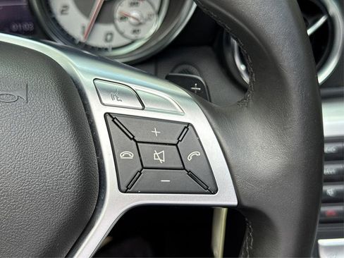 Used 2013 Mercedes-Benz SLK 250 image 29