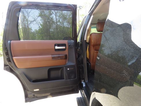 Used 2010 Toyota Sequoia Platinum AWD/4WD image 19