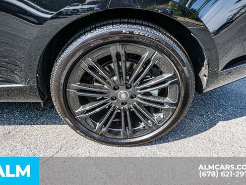 Used 2025 Land Rover Range Rover SE AWD/4WD image 17