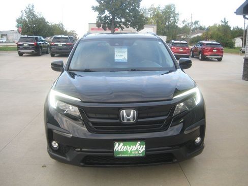 Used 2021 Honda Pilot Special Edition image 3