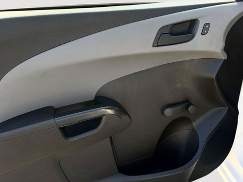 Used 2017 Chevrolet Sonic LT FWD image 8