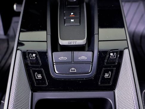 Certified 2024 Porsche 911 Carrera image 20