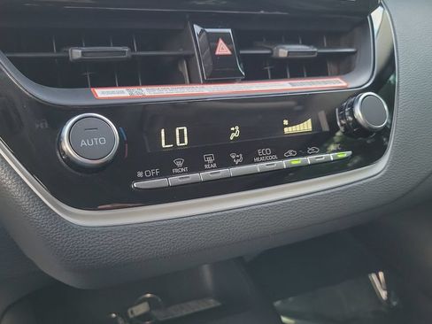 Certified 2025 Toyota Corolla LE FWD image 15