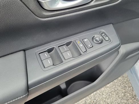 Certified 2023 Honda CR-V LX image 9