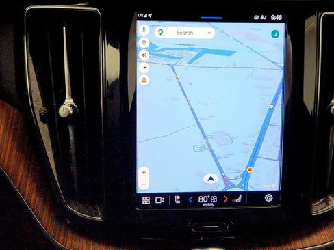 Used 2023 Volvo XC60 B5 Plus w/ Protection Package Premier image 18