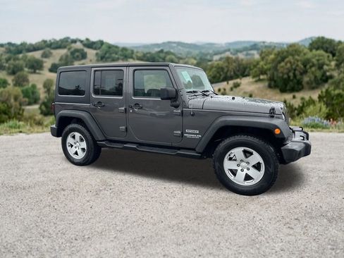Used 2017 Jeep Wrangler Unlimited Sport w/ Quick Order Package 24S AWD/4WD image 13