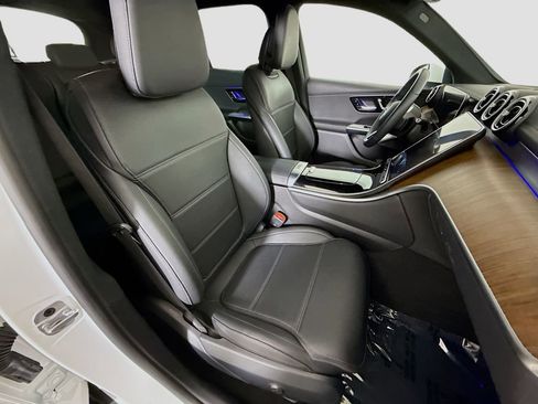 Used 2024 Mercedes-Benz GLC 300 image 26