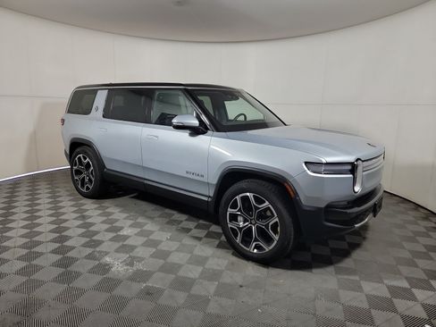 Used 2025 Rivian R1S Adventure AWD/4WD image 7
