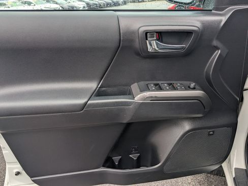 Used 2020 Toyota Tacoma TRD Pro AWD/4WD image 14
