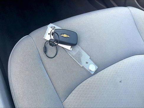 Used 2025 Chevrolet Malibu LT image 34