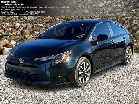 Used 2023 Toyota Corolla LE image 1