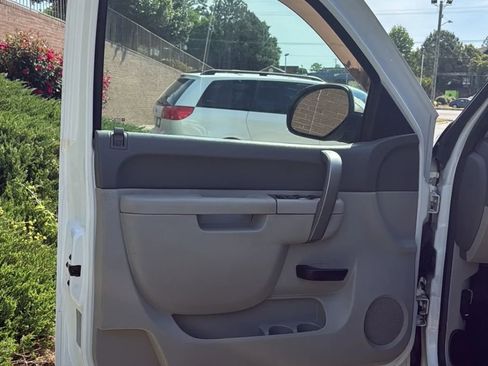 Used 2013 GMC Sierra 1500 SLE w/ Power Tech Package RWD image 9