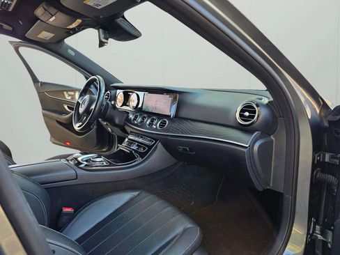 Used 2017 Mercedes-Benz E 300 image 16
