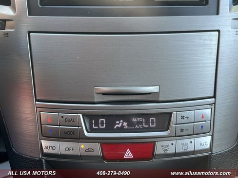 Used 2010 Subaru Outback 2.5i Limited AWD/4WD image 39