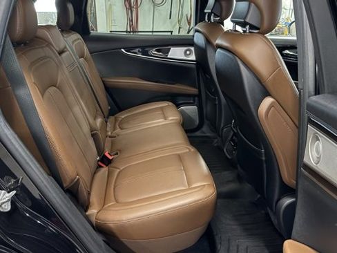 Used 2023 Lincoln Nautilus Reserve w/ Equipment Group 202A image 28