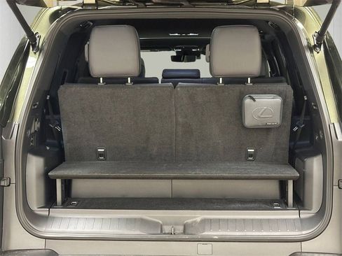 Used 2025 Lexus LX 700h F Sport image 35