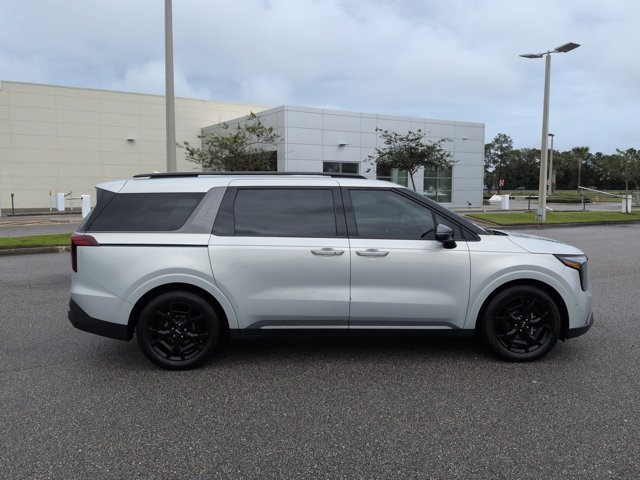 Used 2025 Kia Carnival SX Prestige FWD image 4