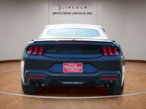 Used 2025 Ford Mustang GT Premium image 6