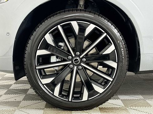 New 2026 Volvo XC60 B5 Ultra w/ Climate Package image 30