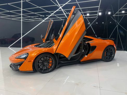 Used 2019 McLaren 570S Spider RWD image 7