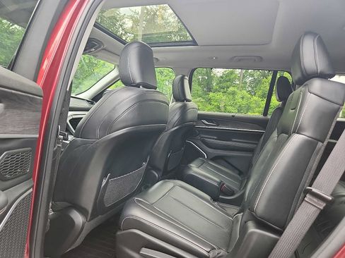 Certified 2021 Jeep Grand Cherokee L Limited w/ Luxury Tech Group II AWD/4WD image 10