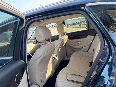 Used 2022 Mercedes-Benz GLC 300 image 19