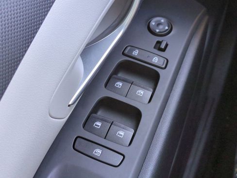 Used 2022 Hyundai Tucson Blue image 24