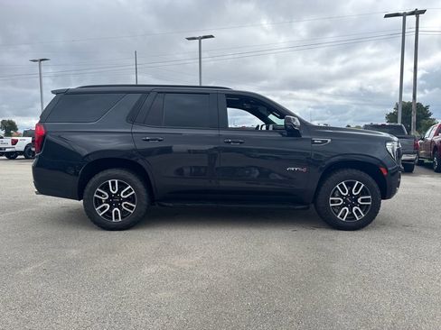 Used 2024 GMC Yukon AT4 w/ Technology Package image 6