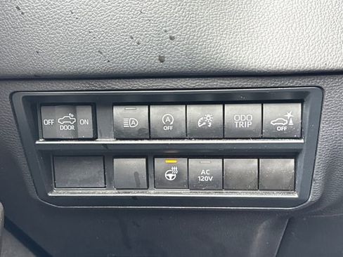 Used 2024 Toyota Tundra Limited image 15