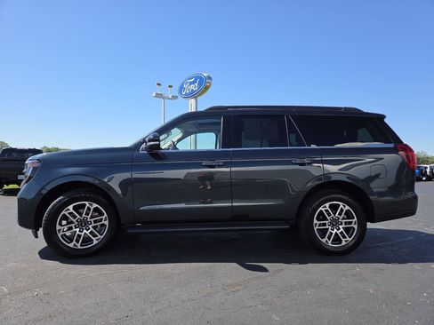 Used 2025 Ford Expedition Active AWD/4WD image 16