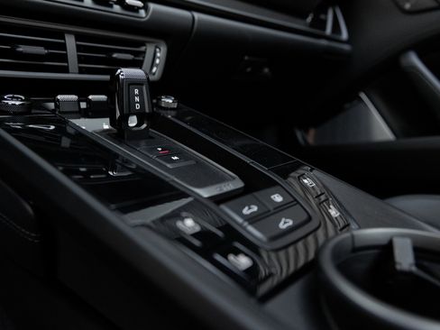 Used 2025 Porsche 911 Carrera GTS image 23