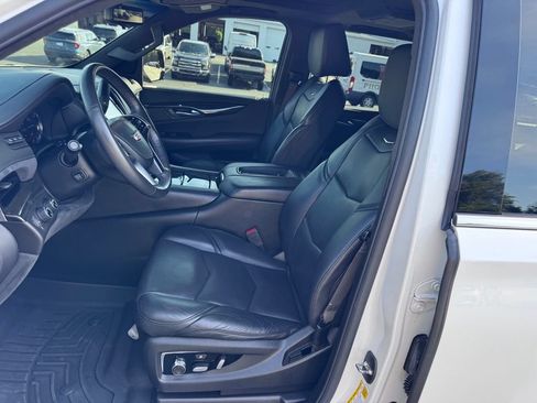 Used 2017 Cadillac Escalade Platinum AWD/4WD image 21