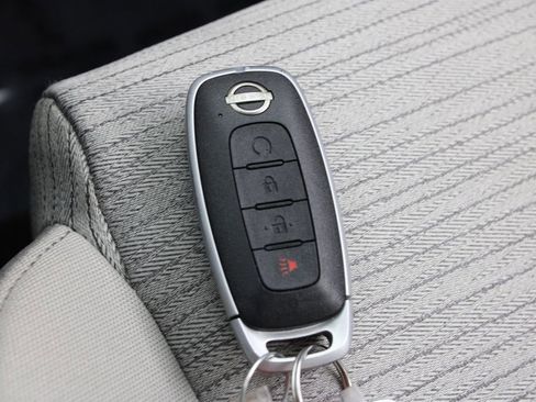 Certified 2023 Nissan Rogue SV AWD/4WD image 30