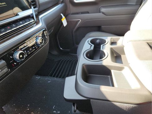 New 2026 GMC Sierra 1500 SLE image 25