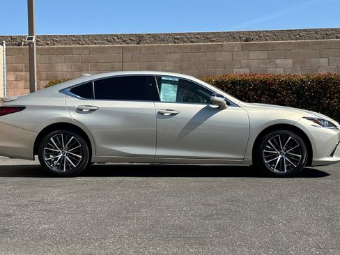 Certified 2025 Lexus ES 300h w/ Premium Package FWD image 3