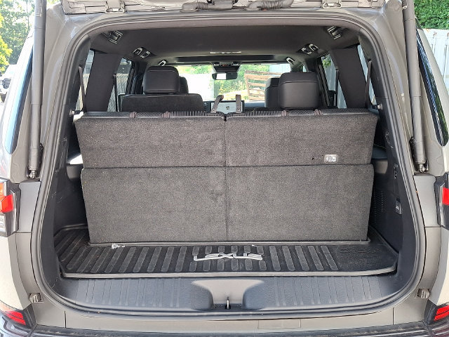 Used 2024 Lexus GX 550 w/ Accessory Package (Z1) AWD/4WD image 27