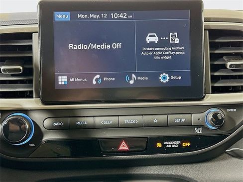 Used 2025 Hyundai Venue SEL image 13