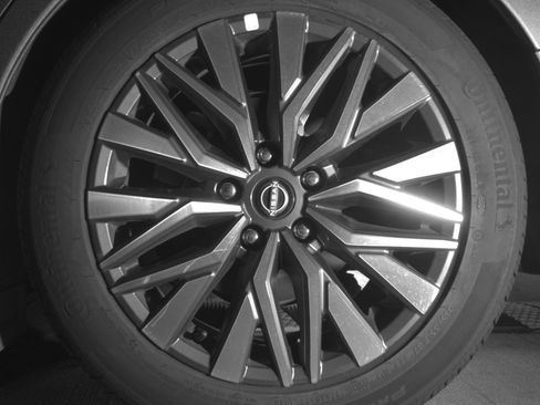 Used 2025 Nissan Altima 2.5 SV FWD image 14