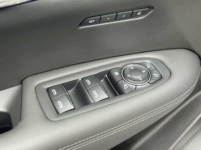 Certified 2024 Cadillac XT6 Luxury w/ LPO, Floor Liner Package AWD/4WD image 15