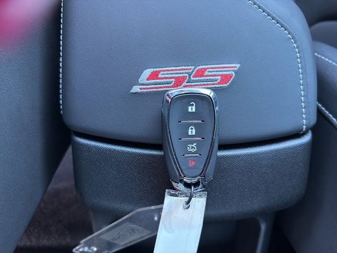 Used 2021 Chevrolet Camaro SS image 27