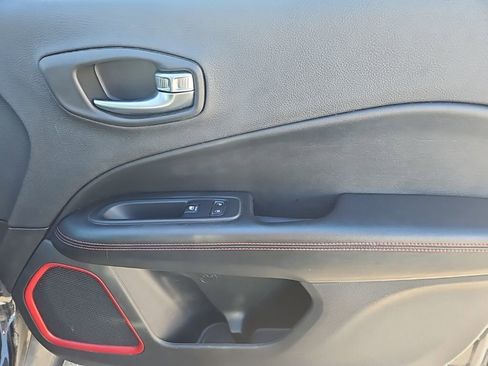 Used 2020 Jeep Compass Trailhawk AWD/4WD image 19