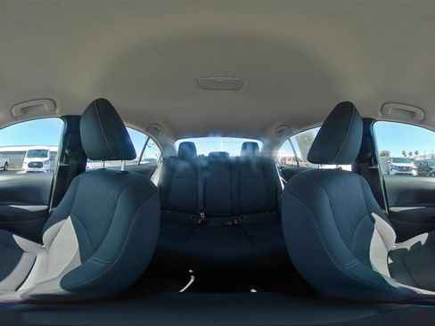 Used 2025 Toyota Corolla LE FWD image 40