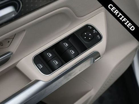 New 2025 Mercedes-Benz GLB 250 image 13