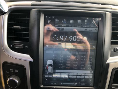 Used 2015 RAM 2500 SLT image 33