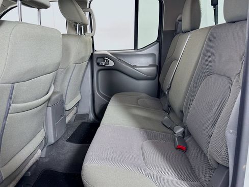 Used 2021 Nissan Frontier SV w/ Midnight Edition Floor Mats RWD image 11