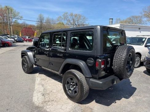 Used 2020 Jeep Wrangler Unlimited Sport image 3